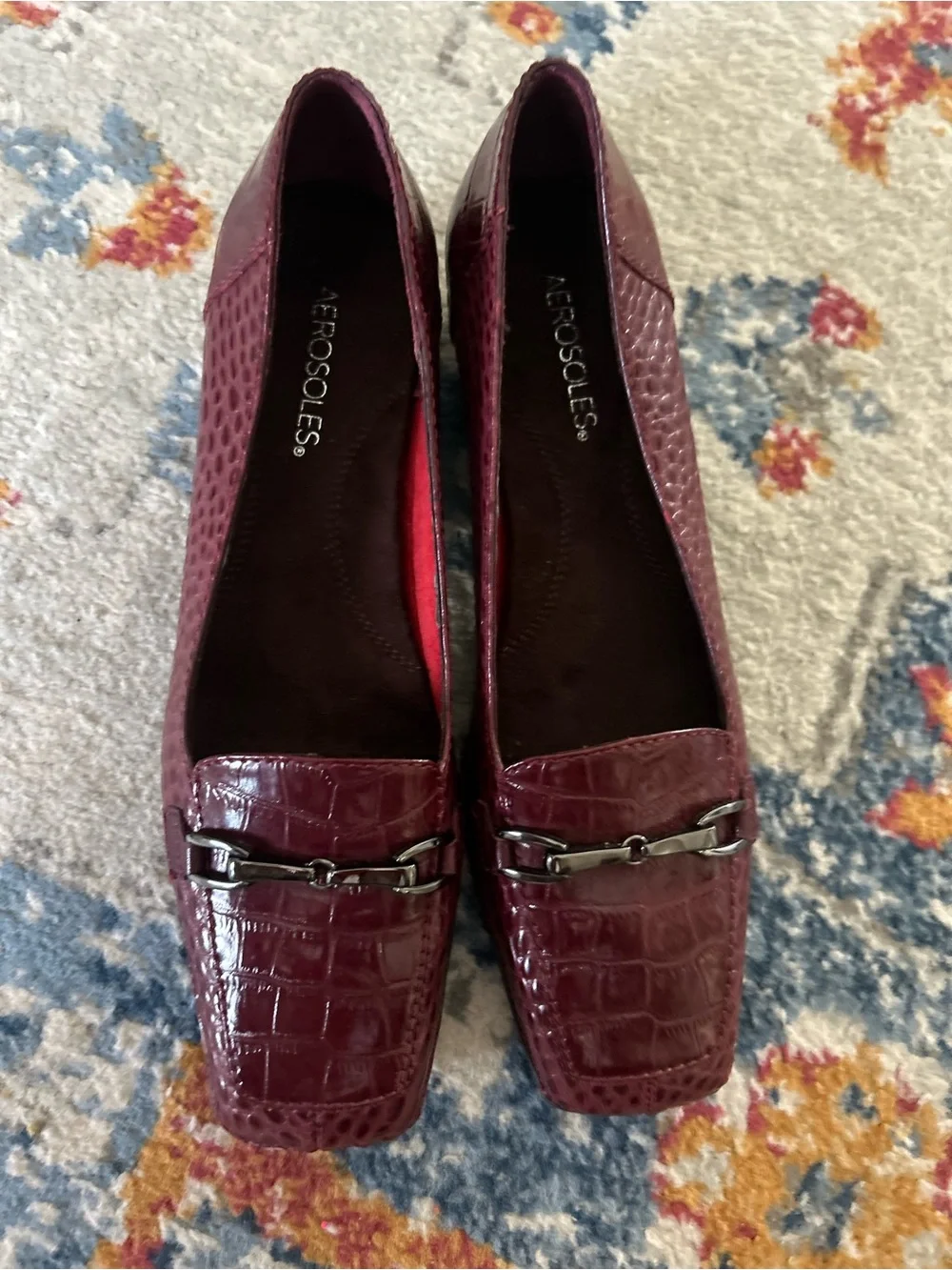 NWOT AEROSOLES Women's Croc-Embossed Bit Loafer in Burgundy